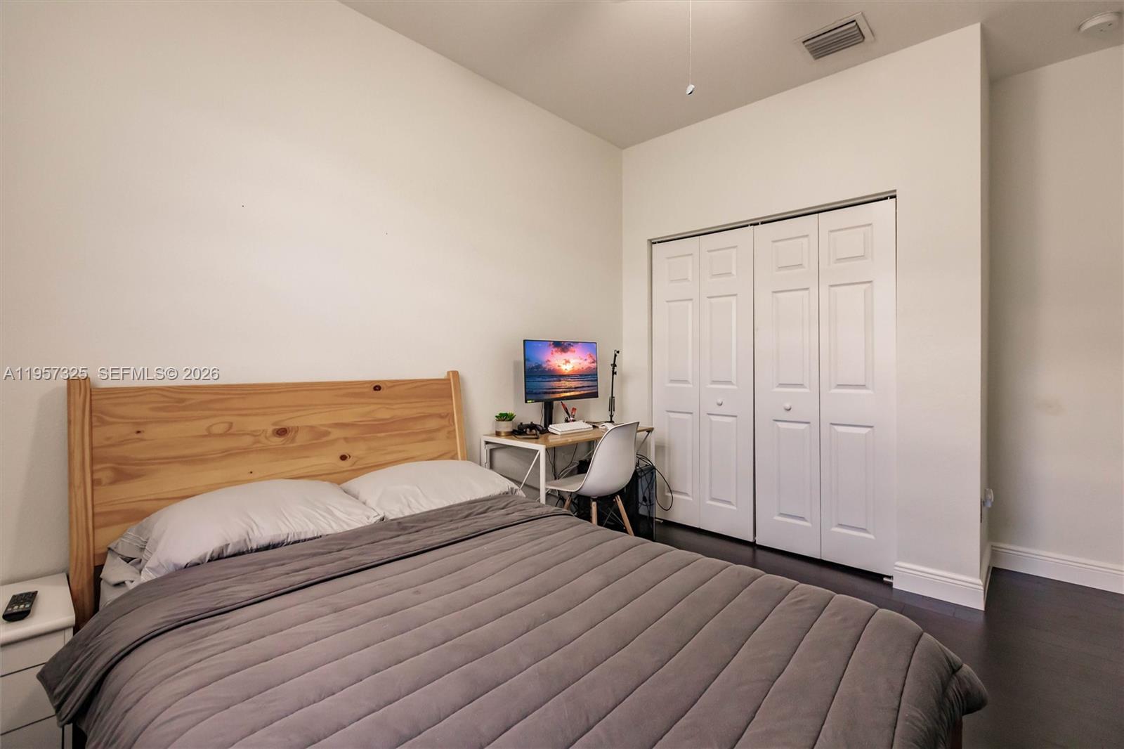 KENDALL COMMONS RESIDENTI - Residential