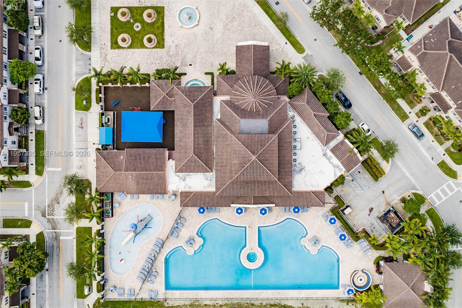 KENDALL COMMONS RESIDENTI - Residential