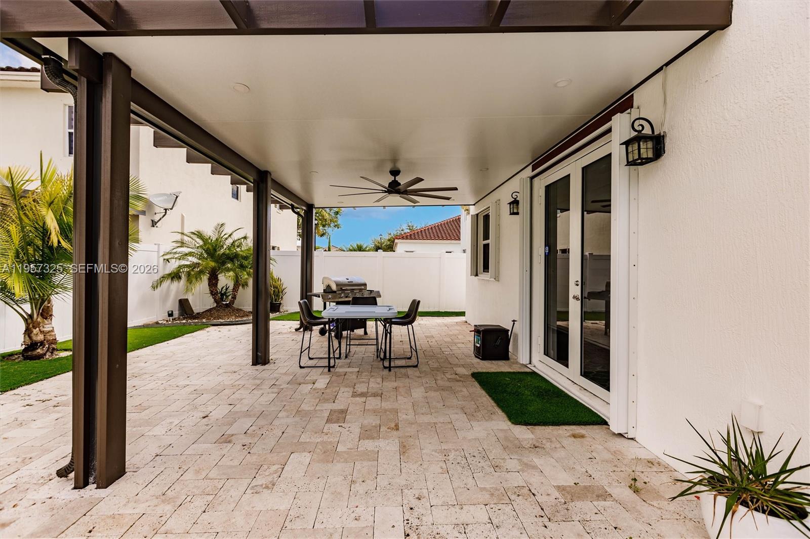 KENDALL COMMONS RESIDENTI - Residential