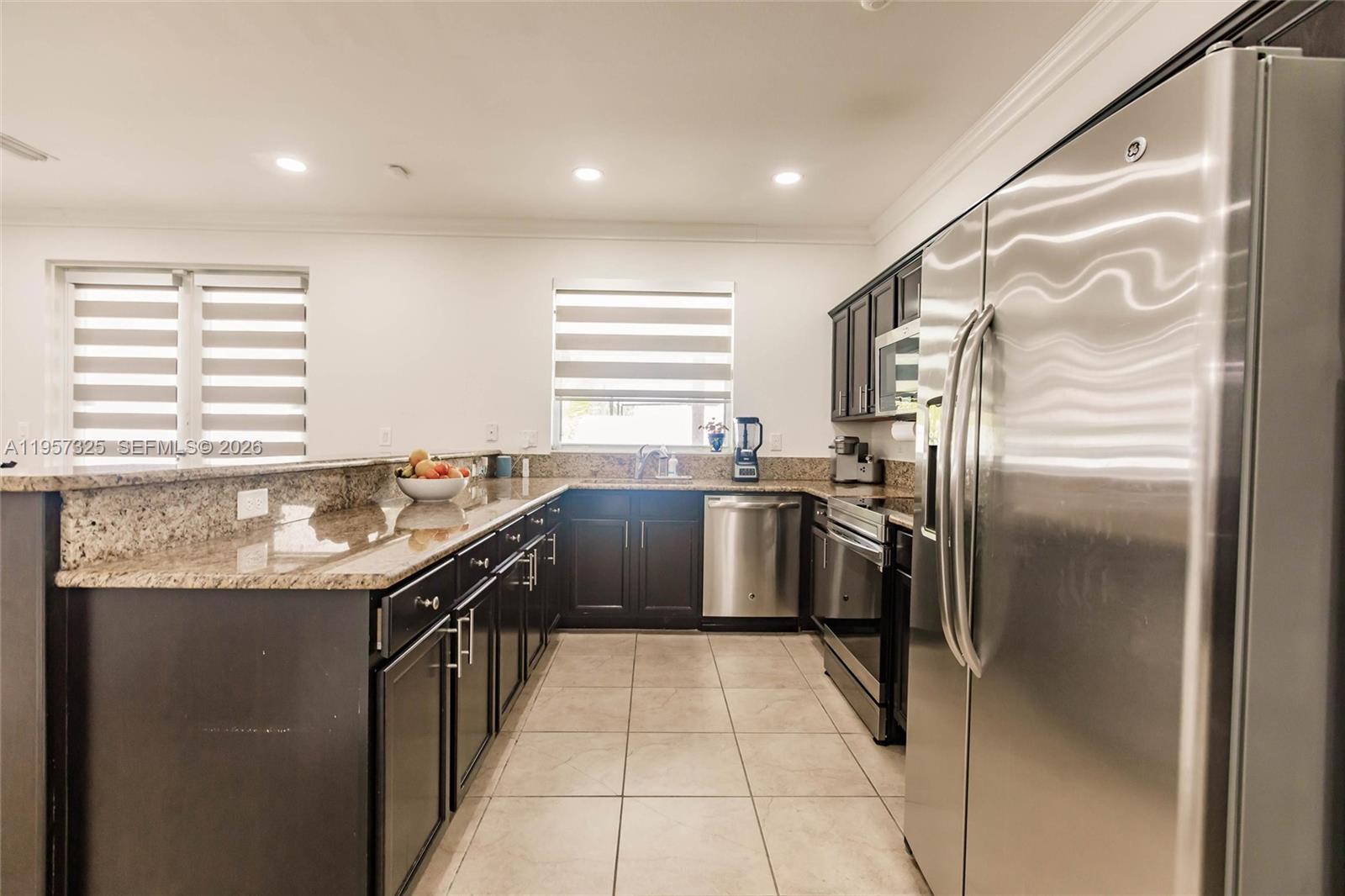 KENDALL COMMONS RESIDENTI - Residential