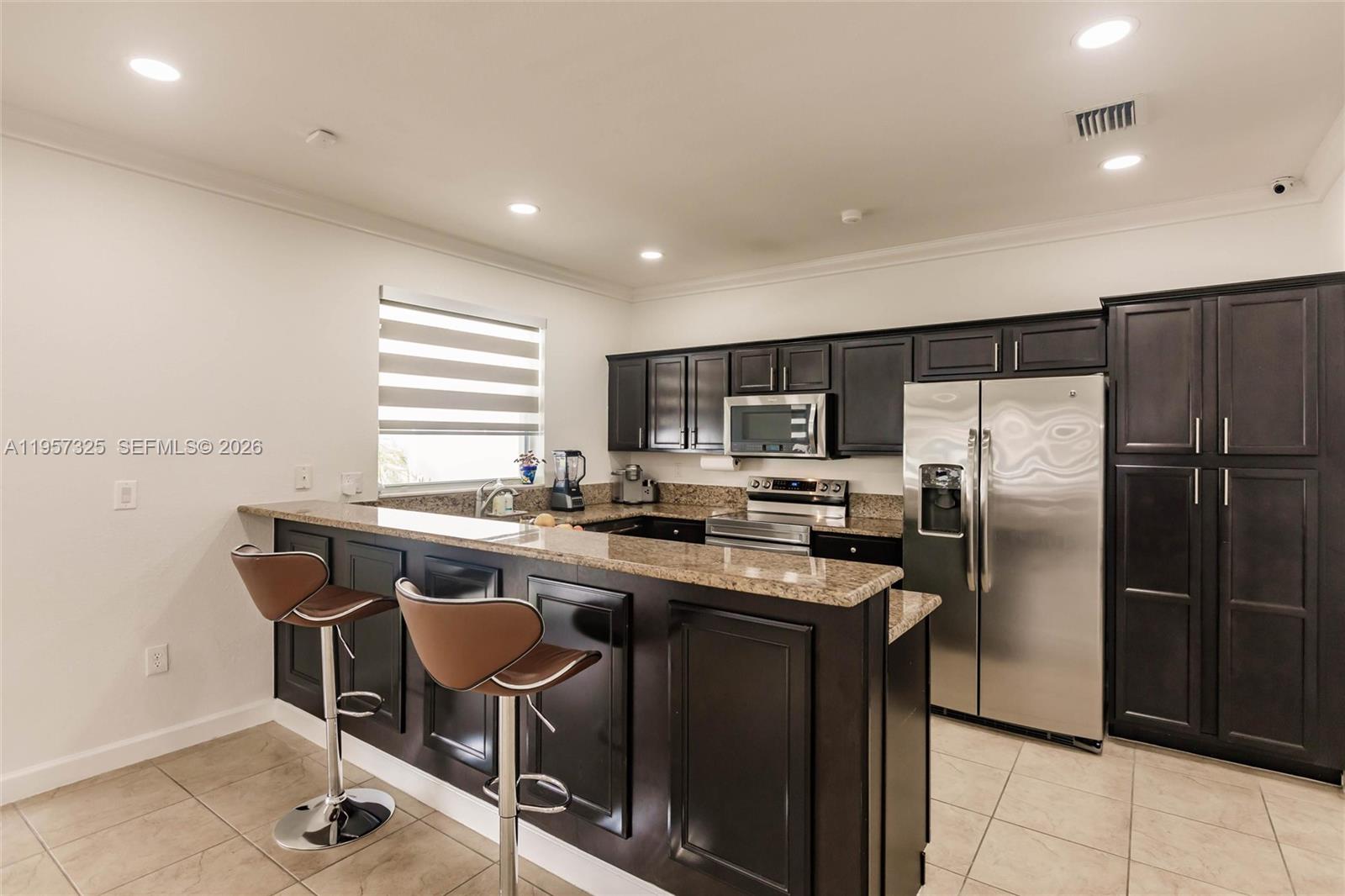 KENDALL COMMONS RESIDENTI - Residential