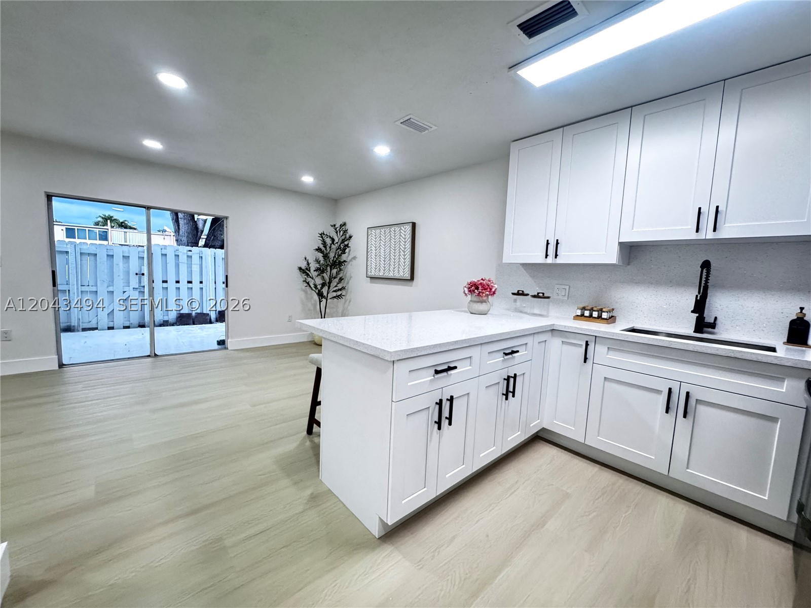 6350 SW 139th Ave