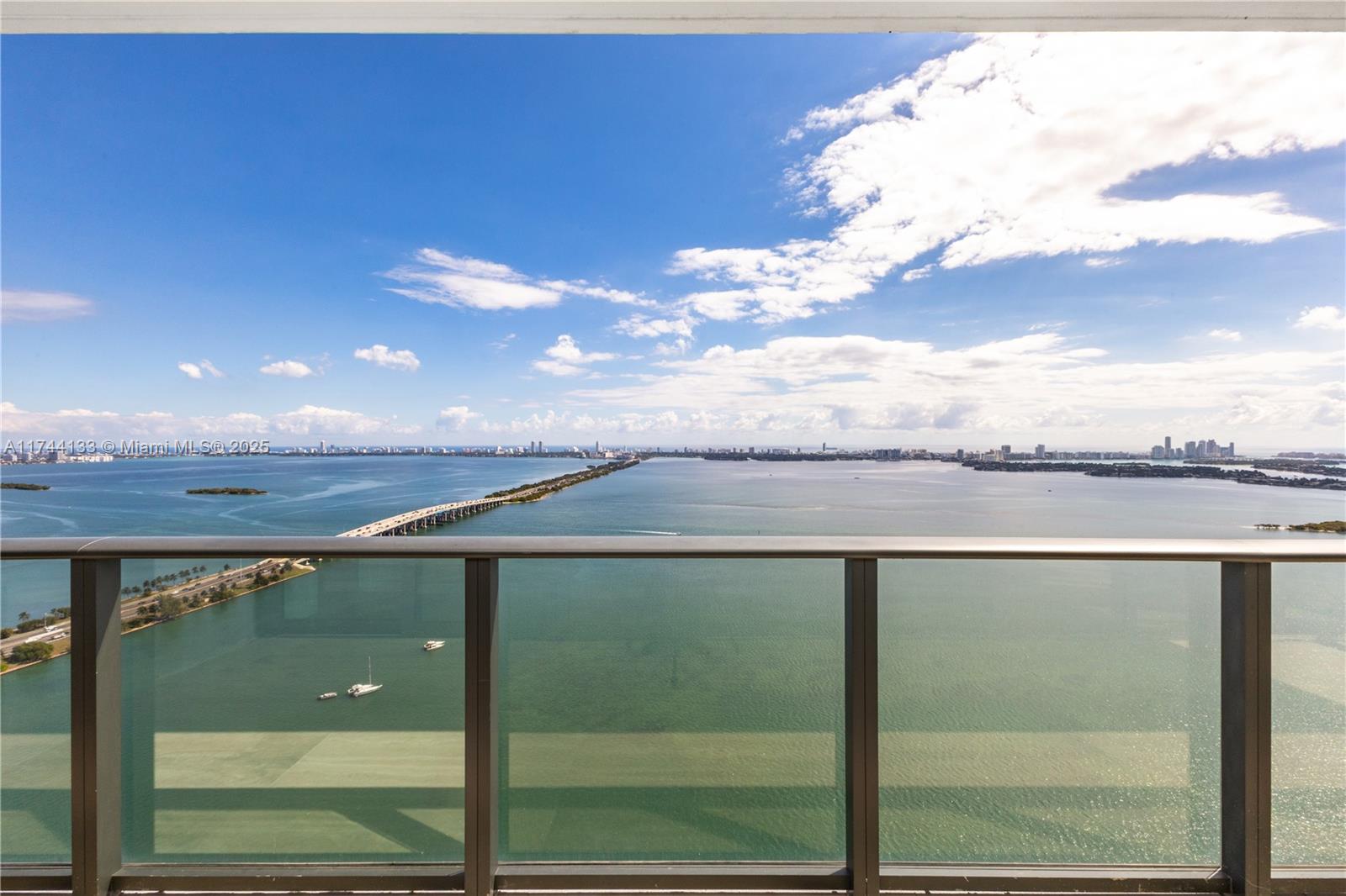 ONE PARAISO CONDO - Residential