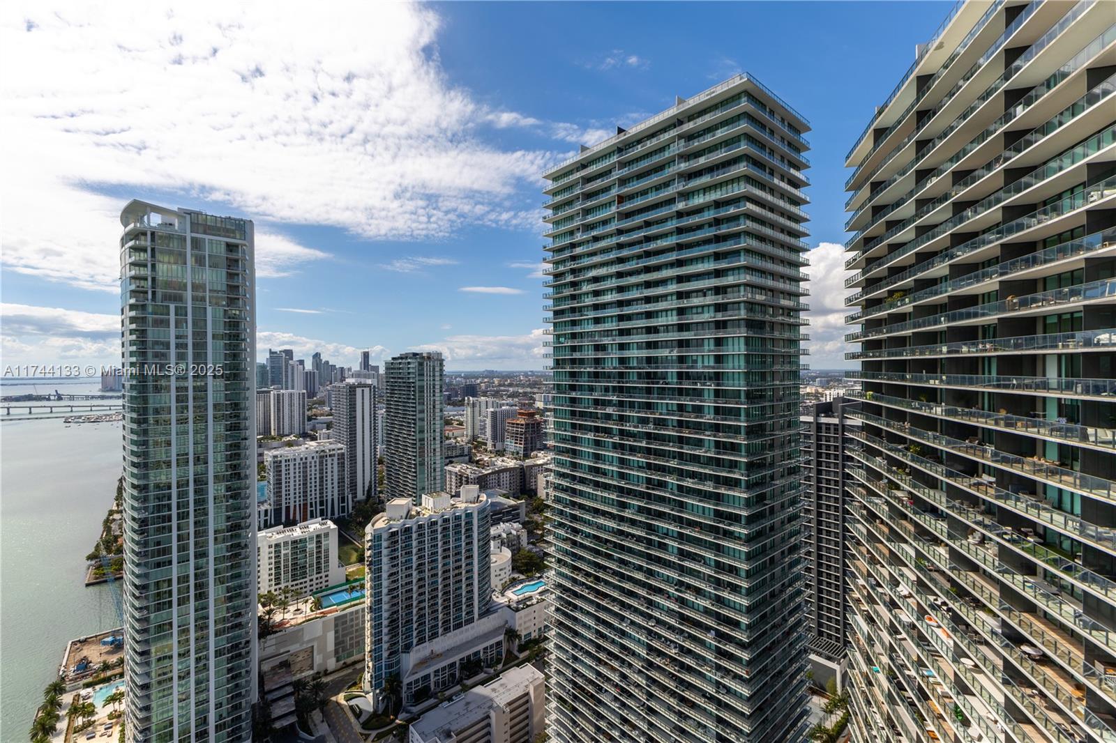 ONE PARAISO CONDO - Residential