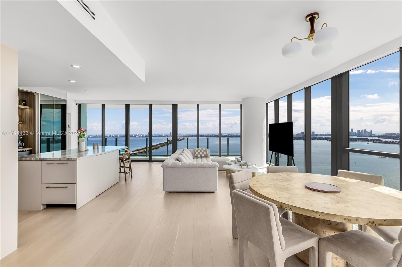 ONE PARAISO CONDO - Residential