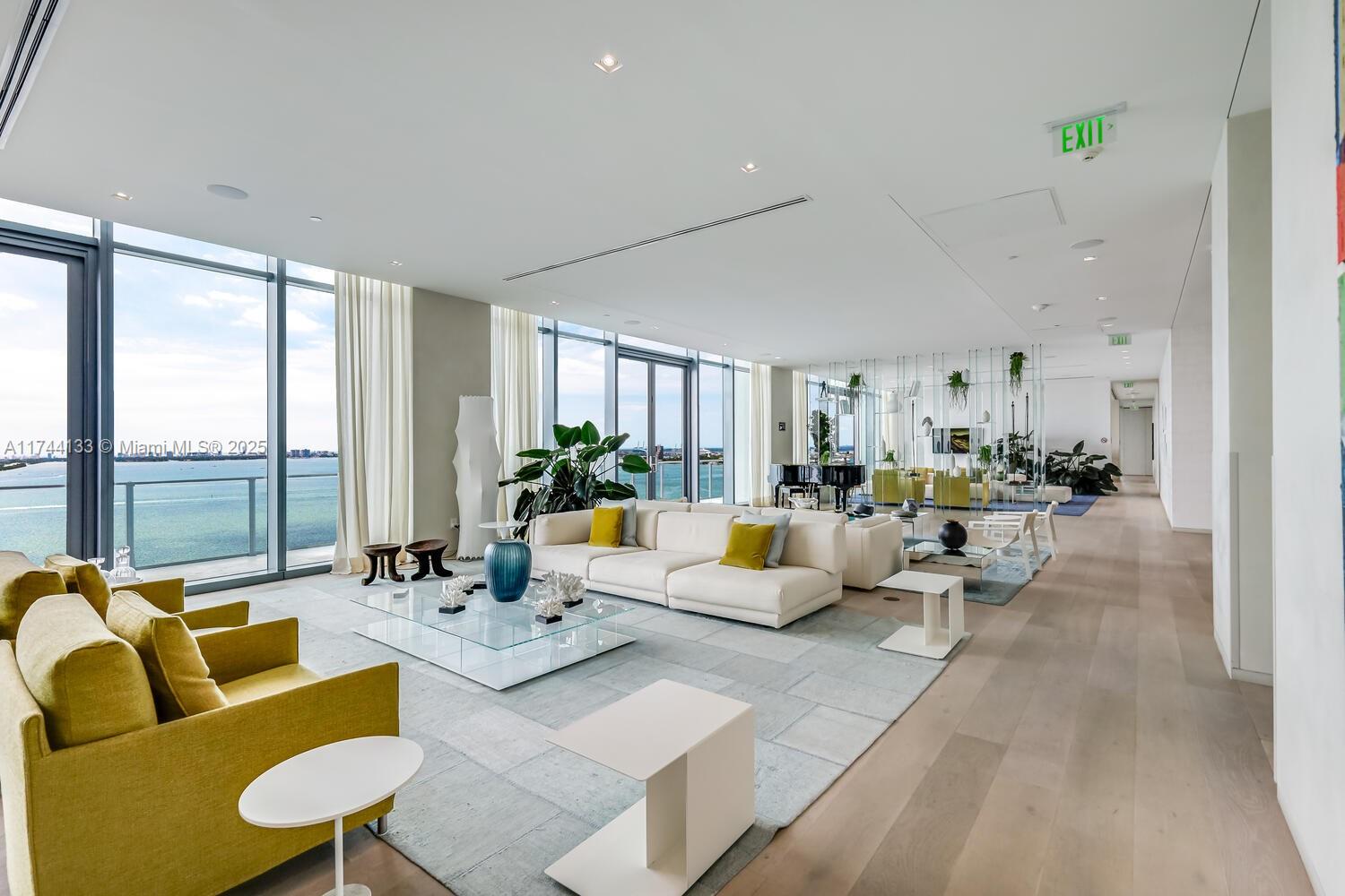 ONE PARAISO CONDO - Residential