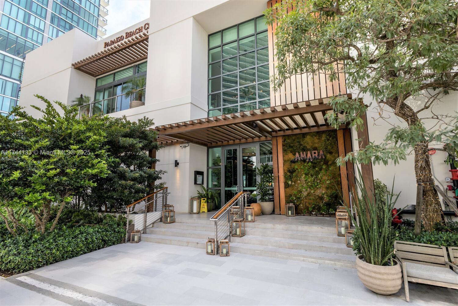 ONE PARAISO CONDO - Residential