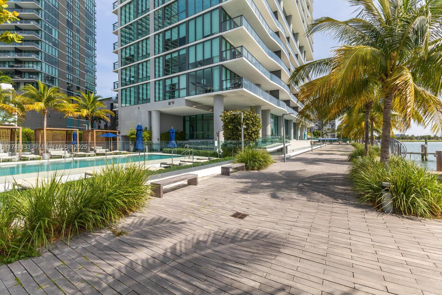 ONE PARAISO CONDO - Residential