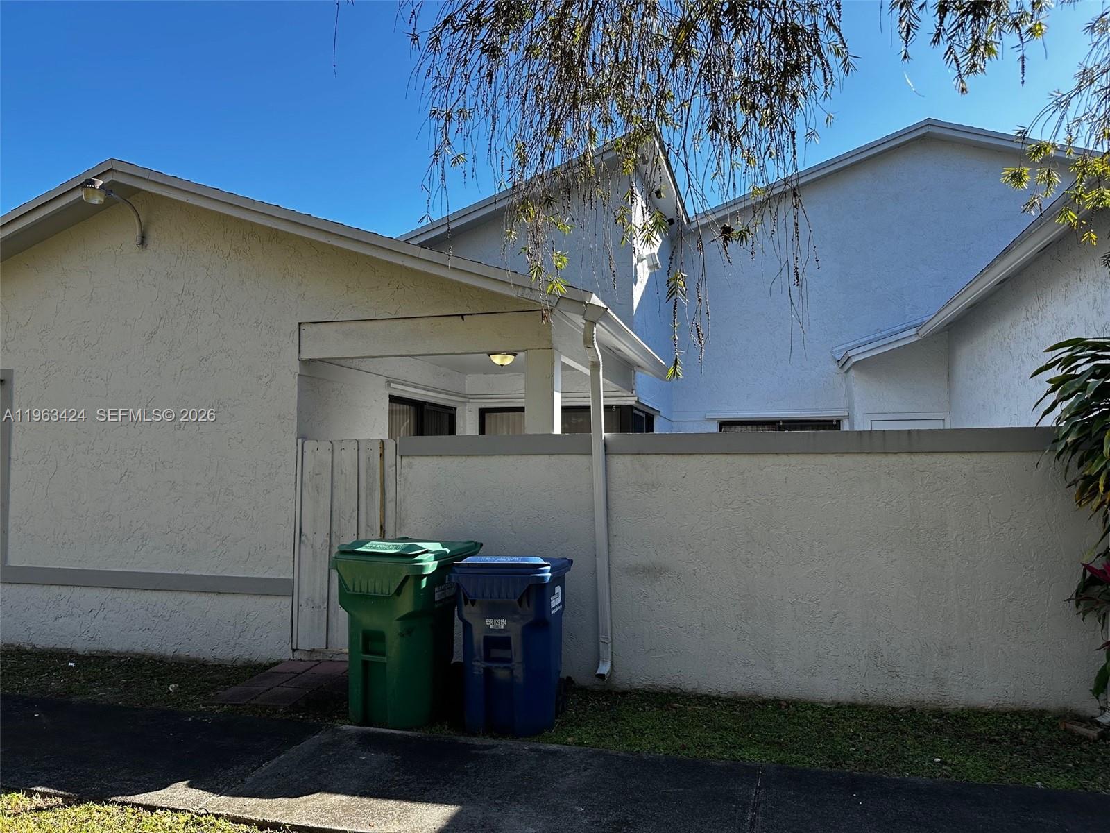 WESTWIND LAKES GARDEN HOM - Residential