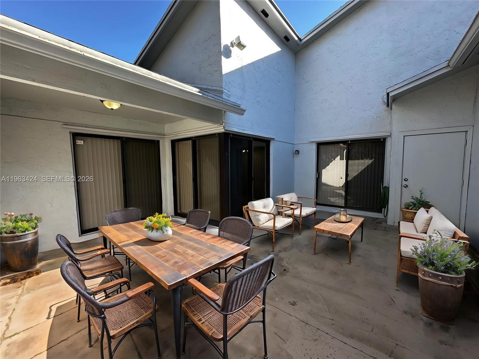 WESTWIND LAKES GARDEN HOM - Residential