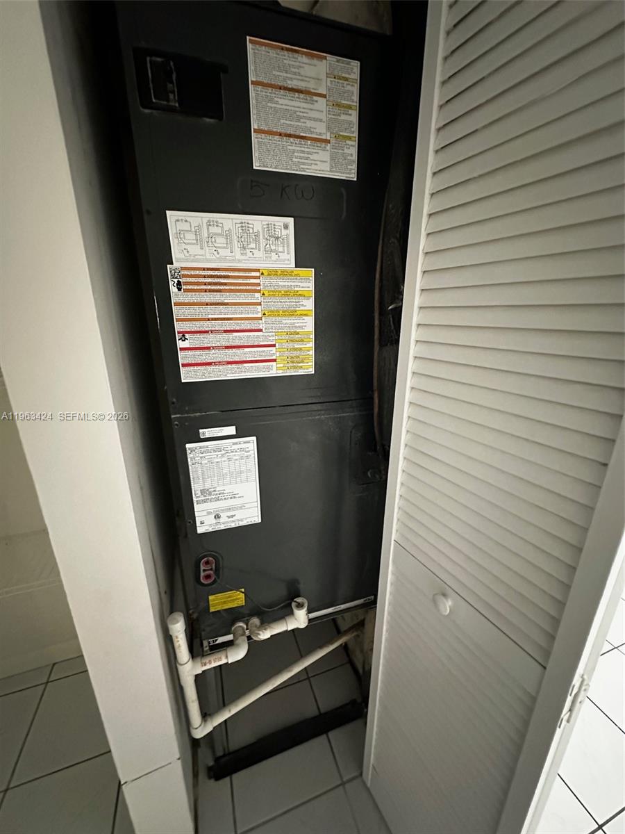 WESTWIND LAKES GARDEN HOM - Residential