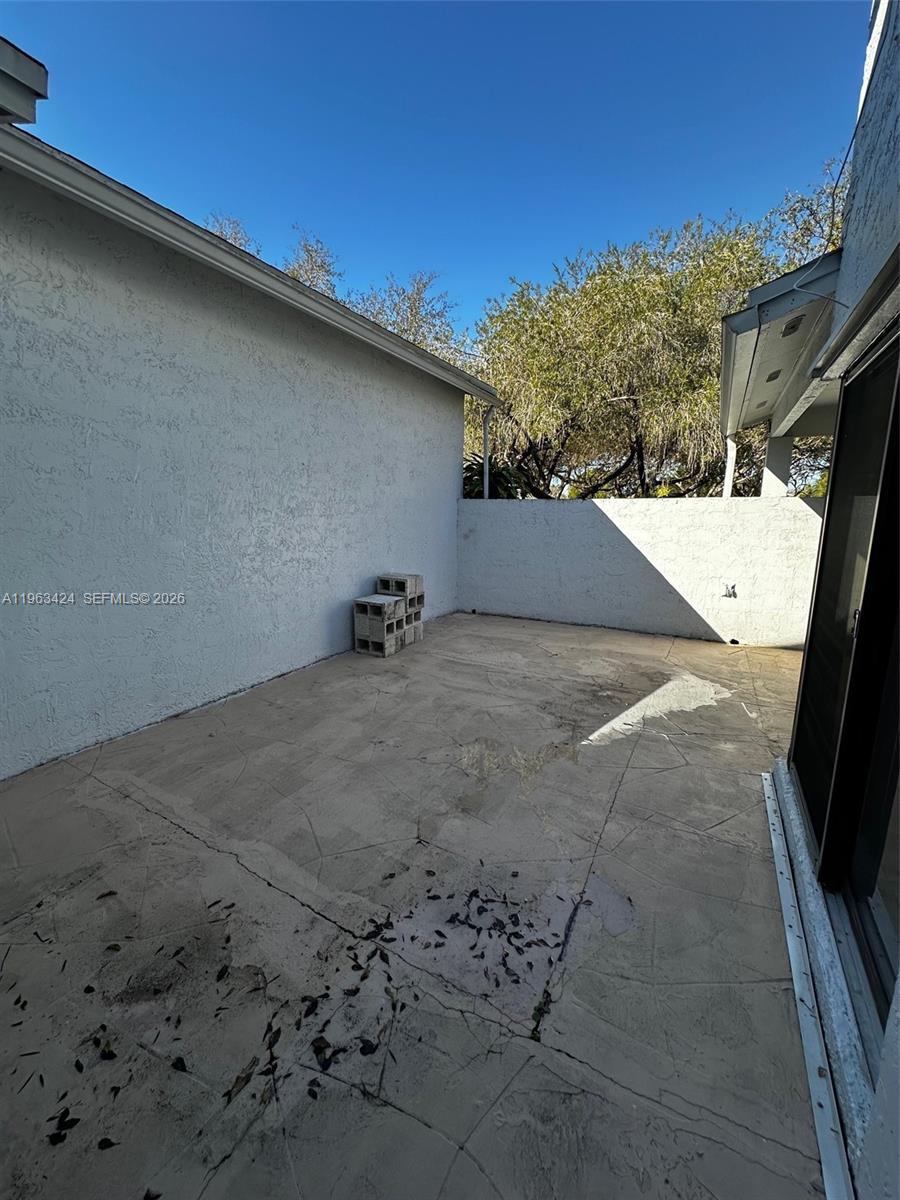 WESTWIND LAKES GARDEN HOM - Residential