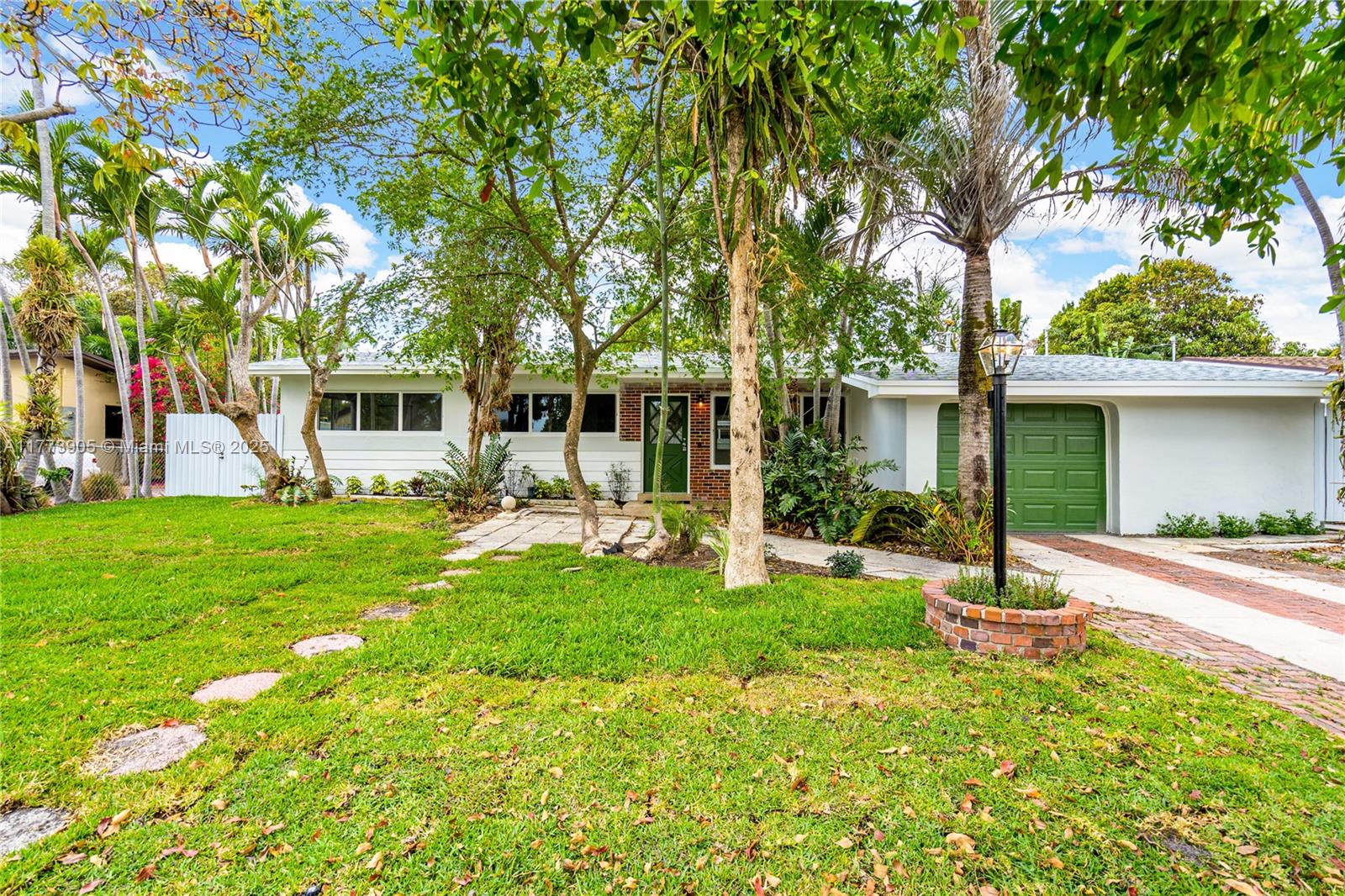 Property for Sale at 5354 W 9th Ave, Hialeah, Miami-Dade County, Florida - Bedrooms: 3 
Bathrooms: 2  - $695,000