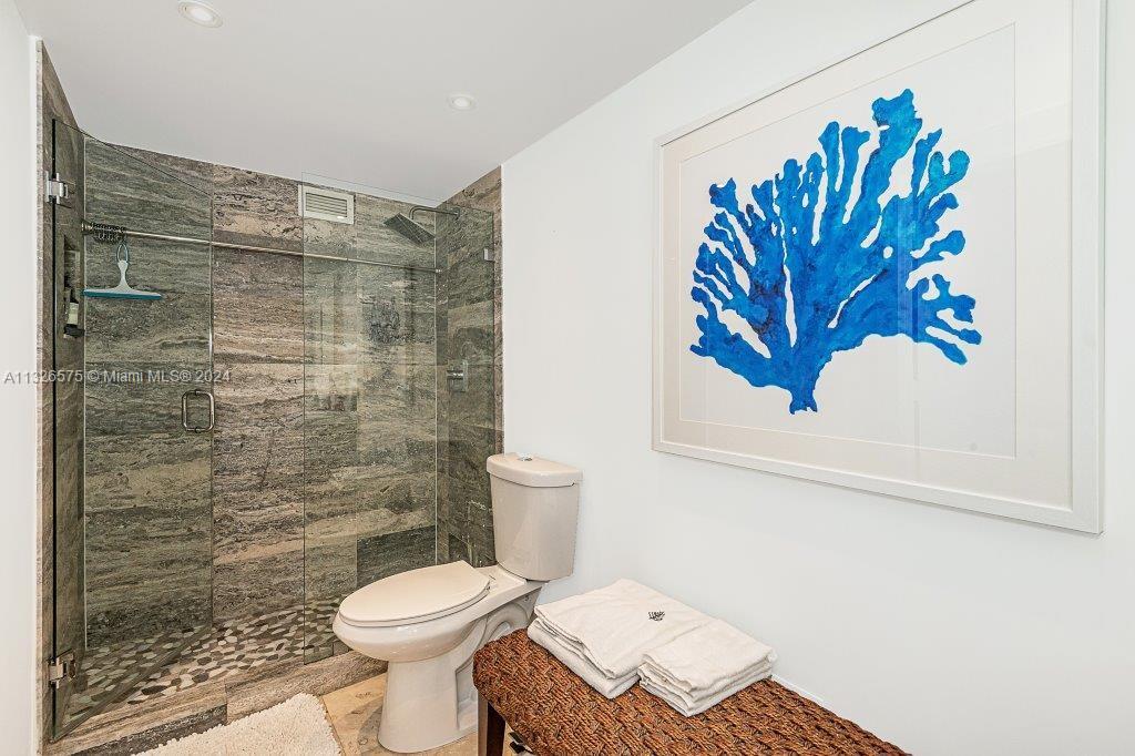 RONEY PALACE CONDO - Residential Lease