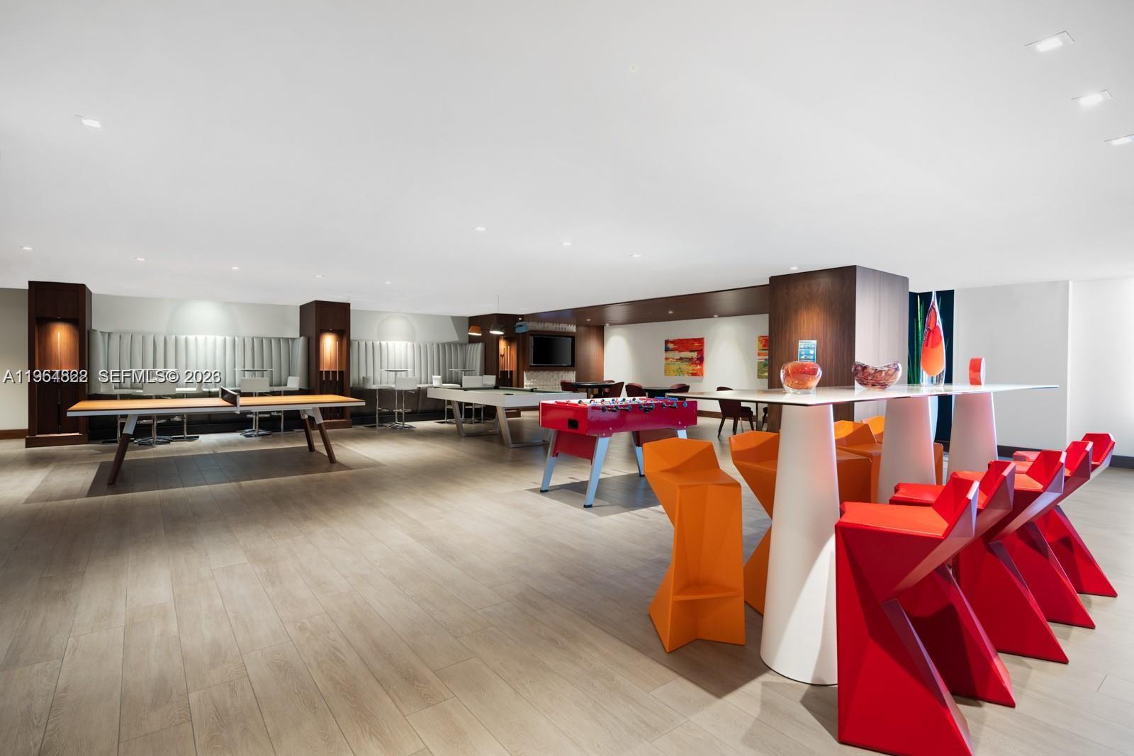 PARQUE TOWERS CONDO - Residential