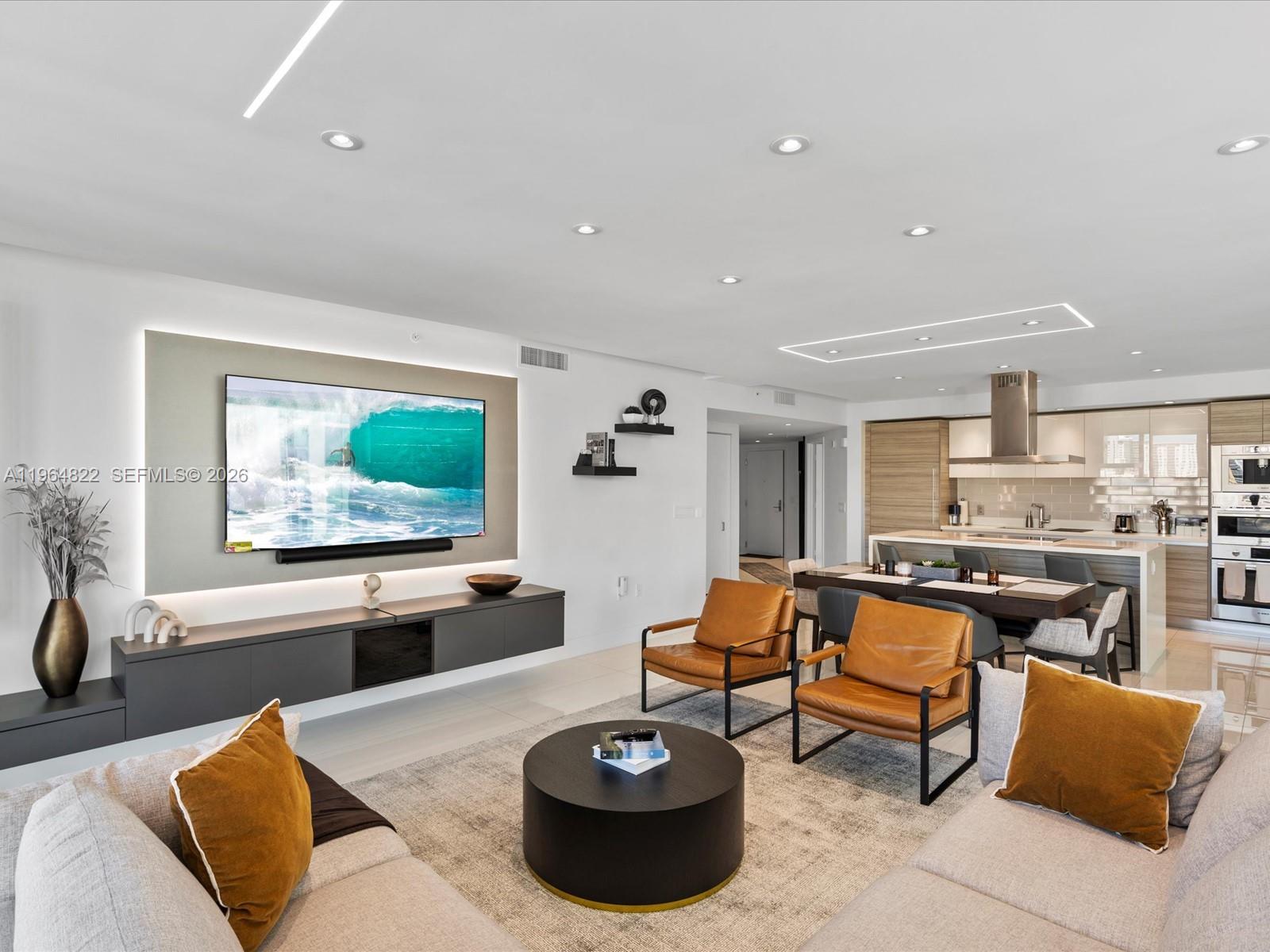 PARQUE TOWERS CONDO - Residential