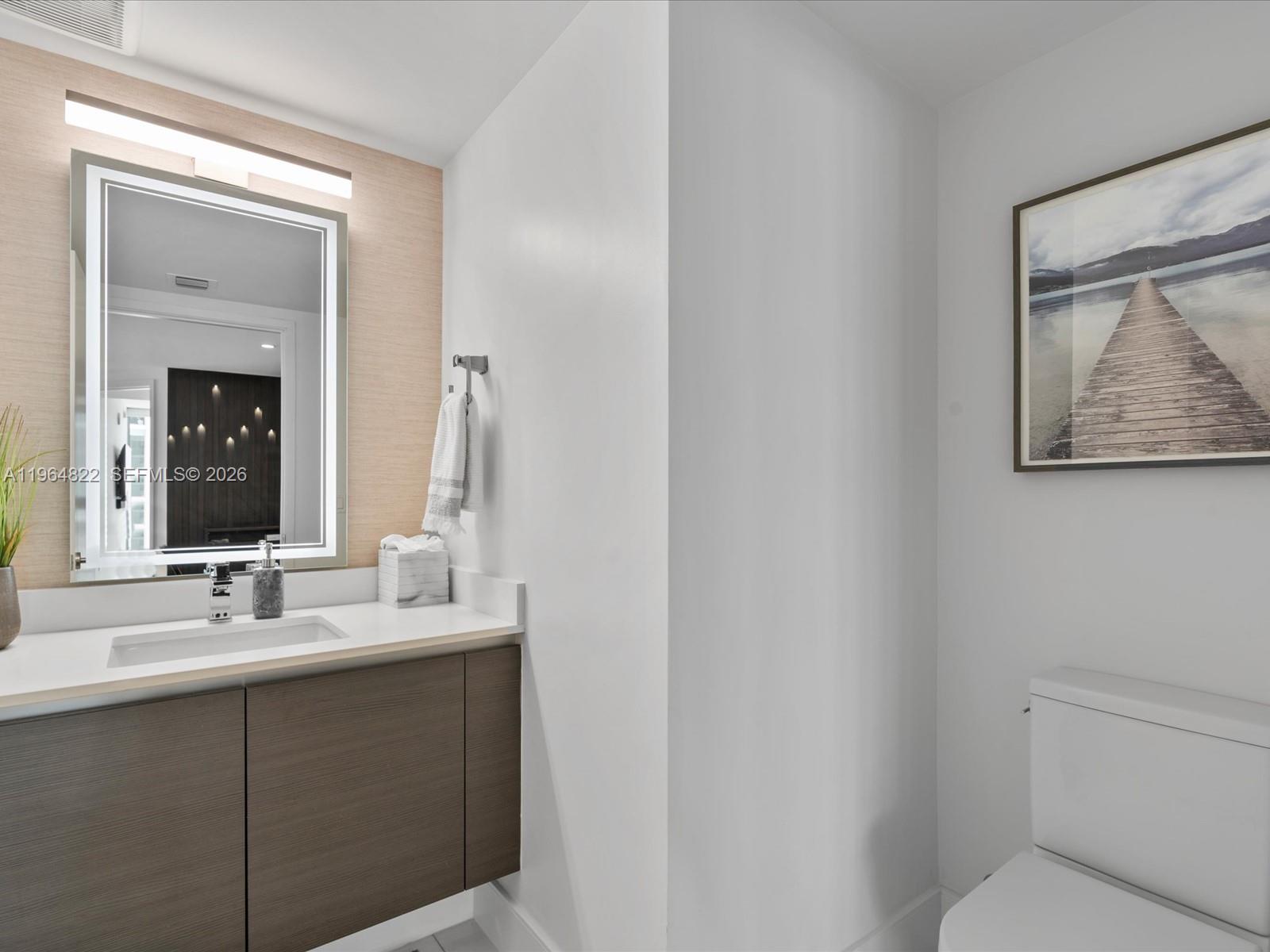 PARQUE TOWERS CONDO - Residential