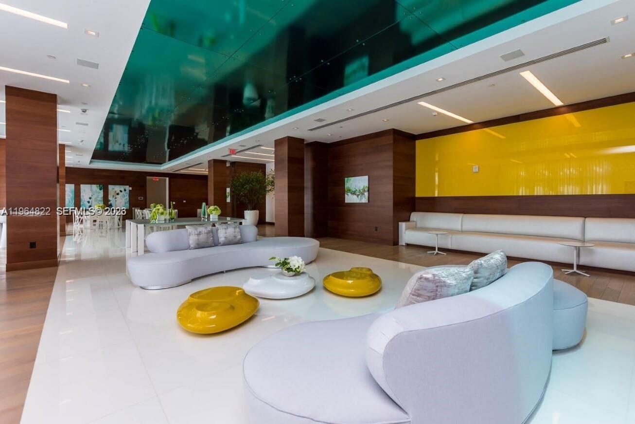 PARQUE TOWERS CONDO - Residential