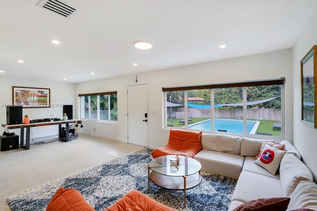 149 NW 89th St