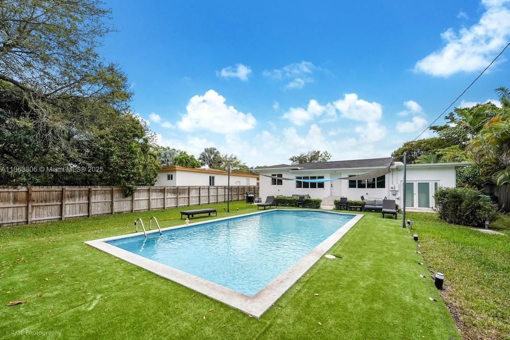 HOMEDALE - Residential