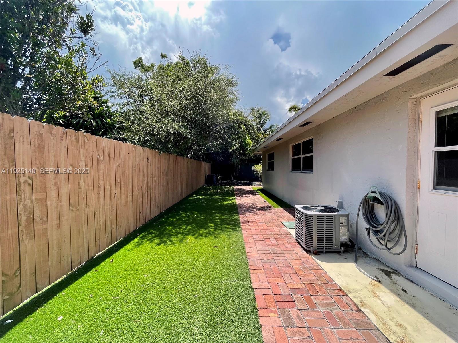 TROPIC ISLE 2ND SEC - Residential Lease