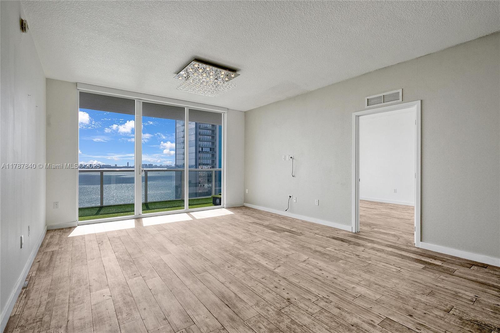 BAY HOUSE MIAMI CONDO - Residential