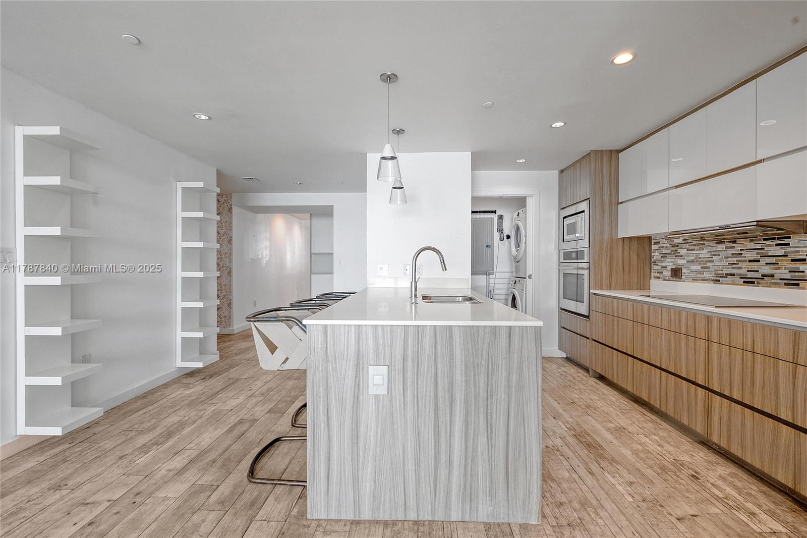 BAY HOUSE MIAMI CONDO - Residential
