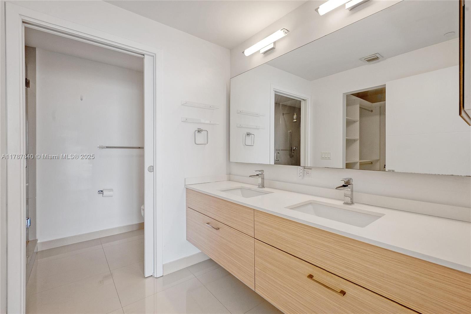 BAY HOUSE MIAMI CONDO - Residential