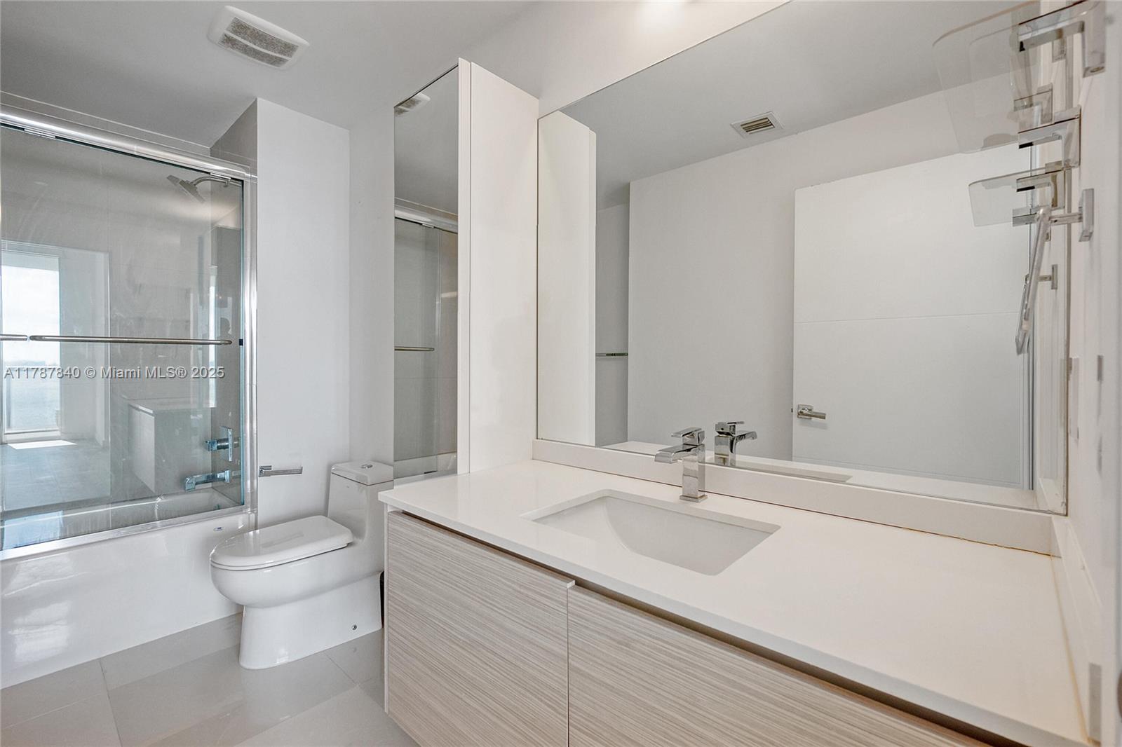 BAY HOUSE MIAMI CONDO - Residential