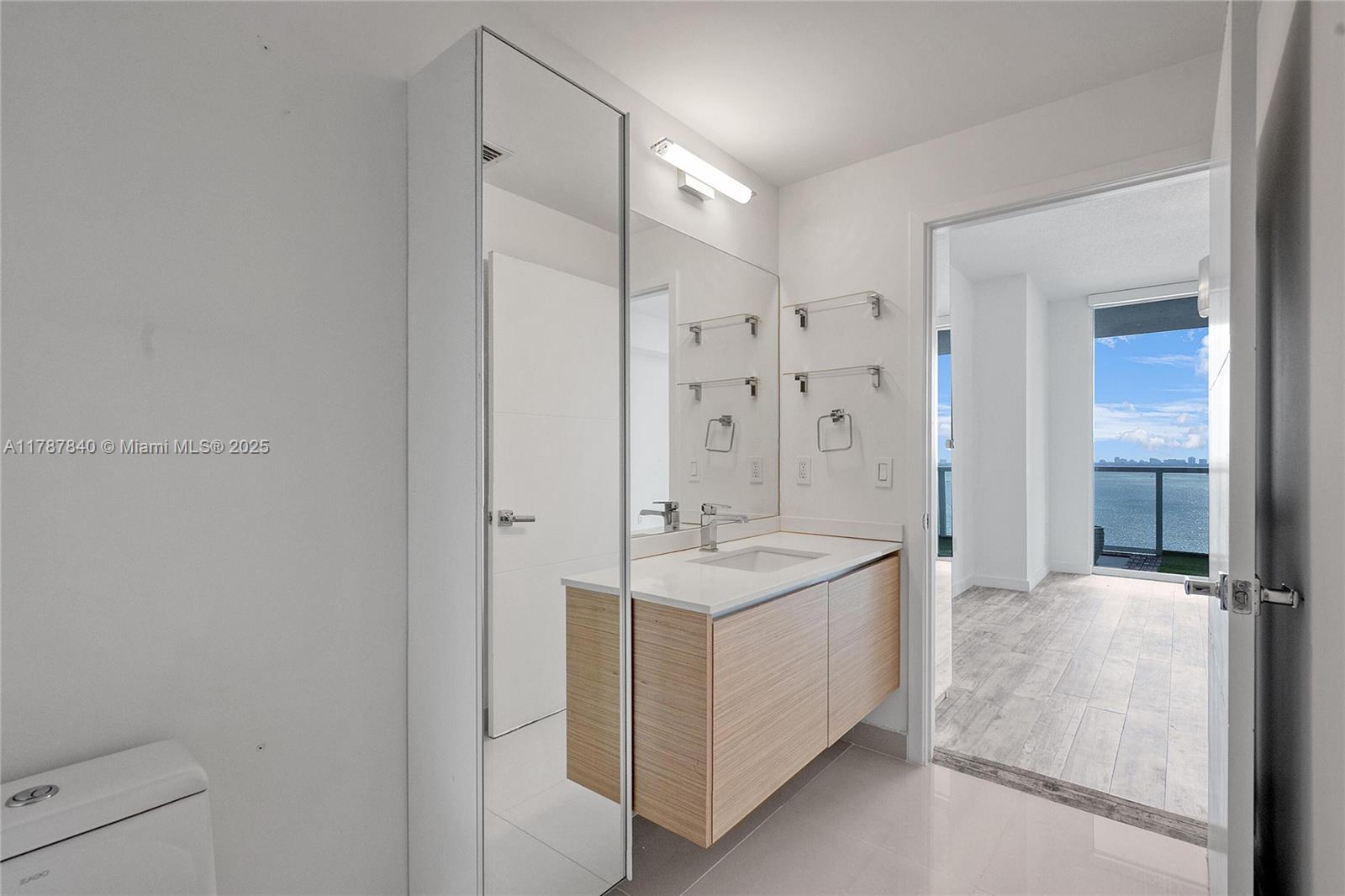 BAY HOUSE MIAMI CONDO - Residential