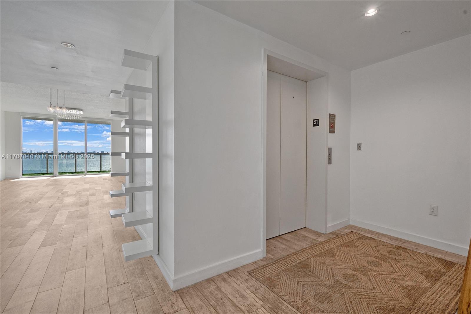BAY HOUSE MIAMI CONDO - Residential
