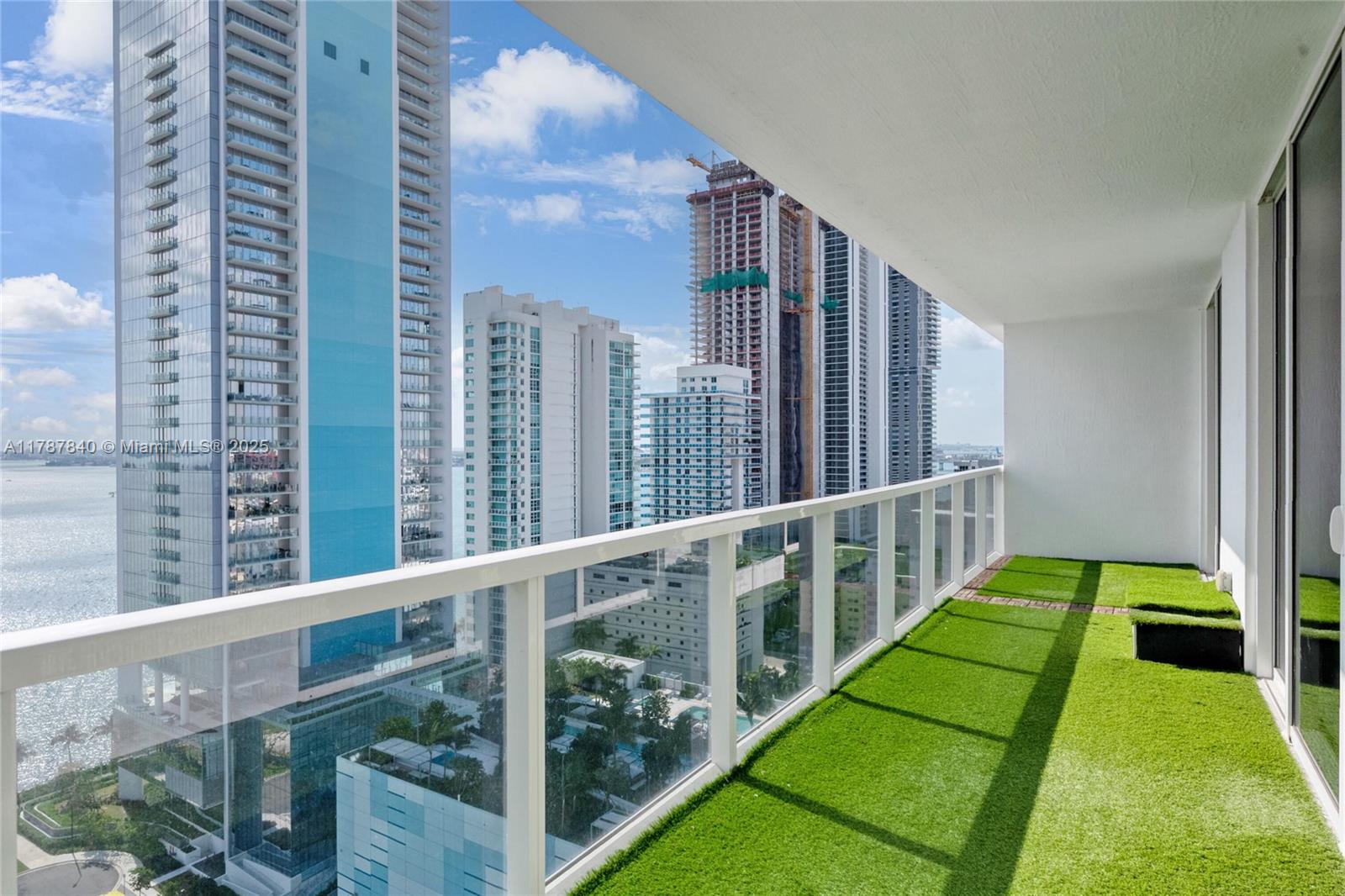 BAY HOUSE MIAMI CONDO - Residential