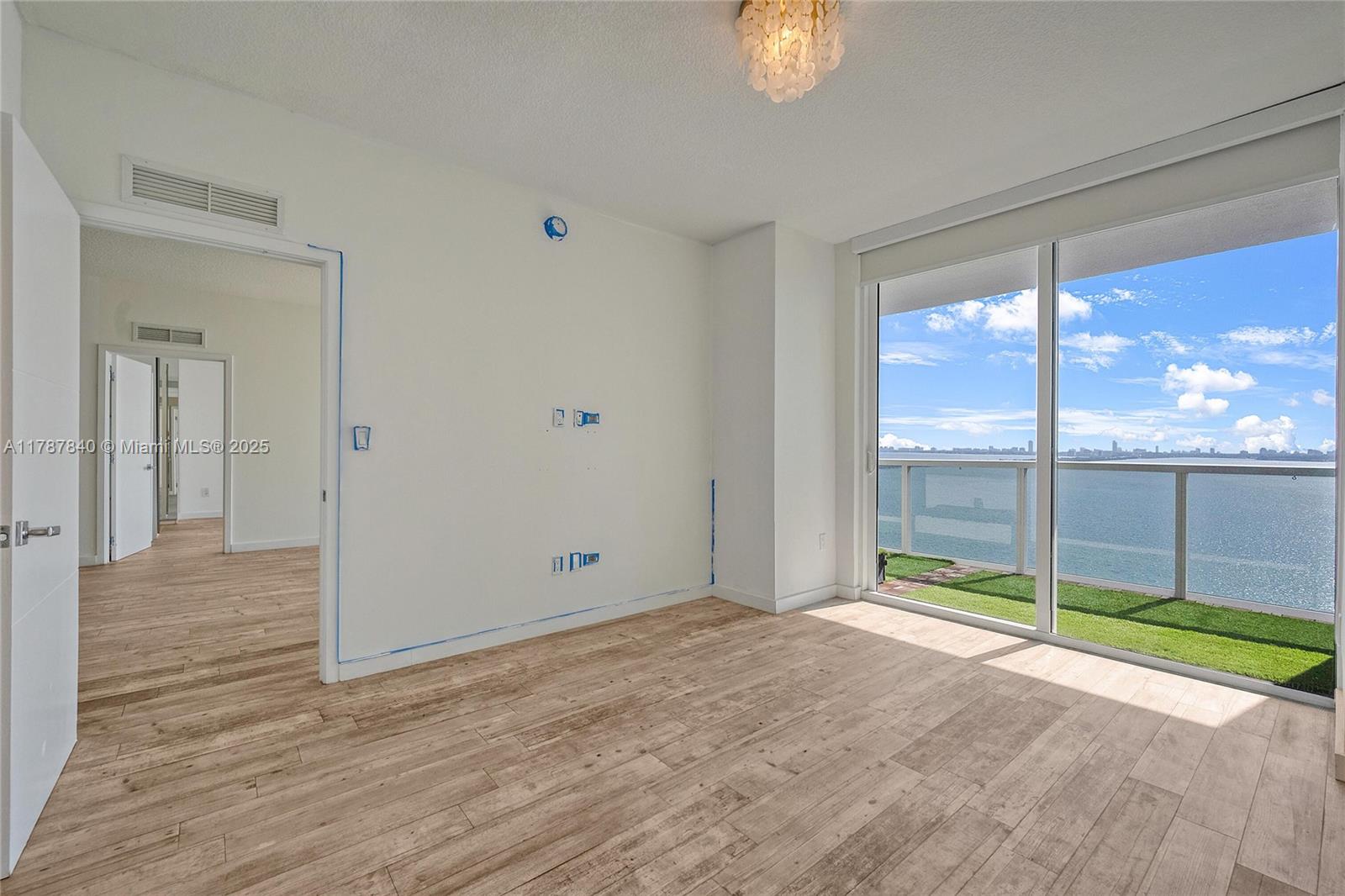 BAY HOUSE MIAMI CONDO - Residential