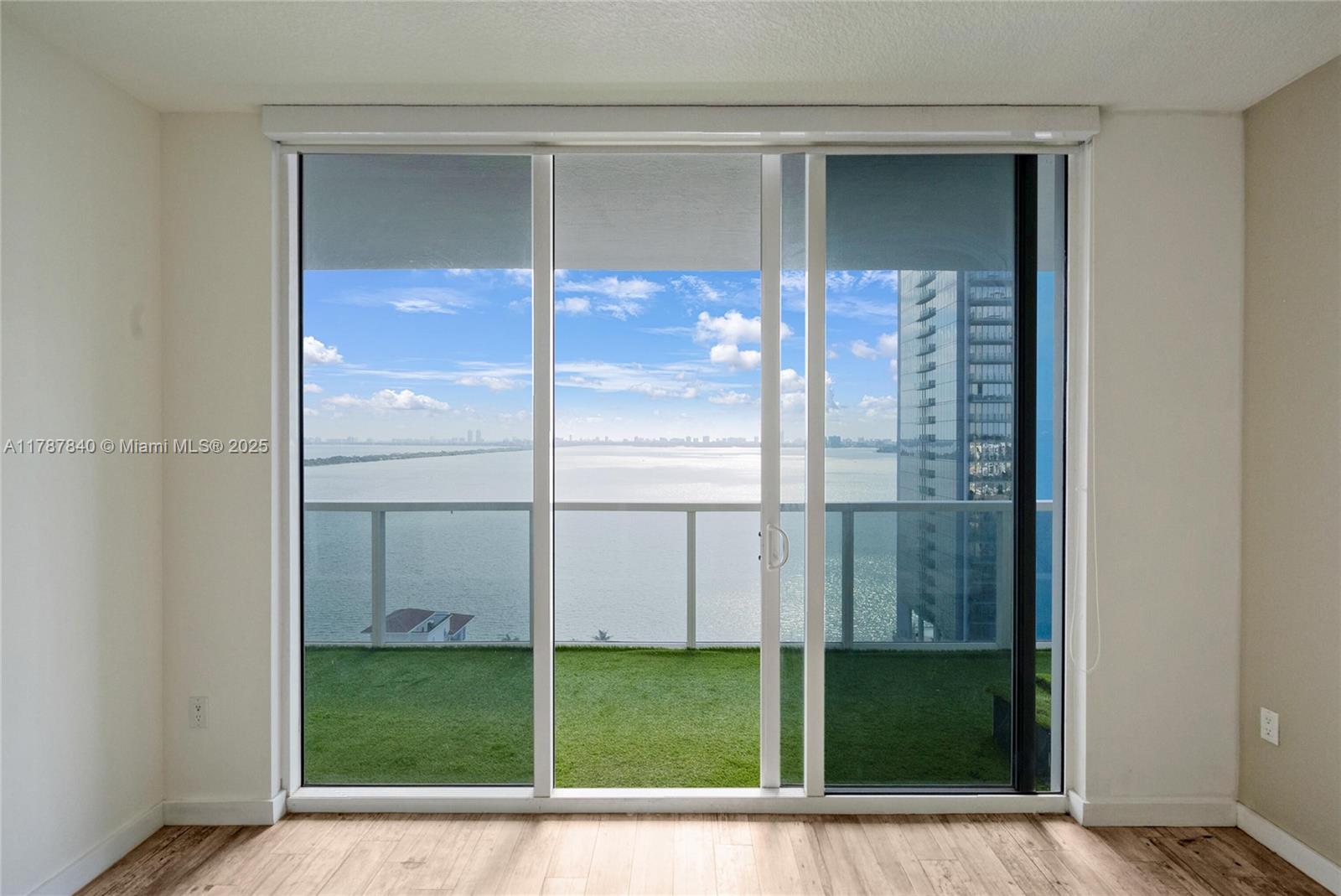 BAY HOUSE MIAMI CONDO - Residential