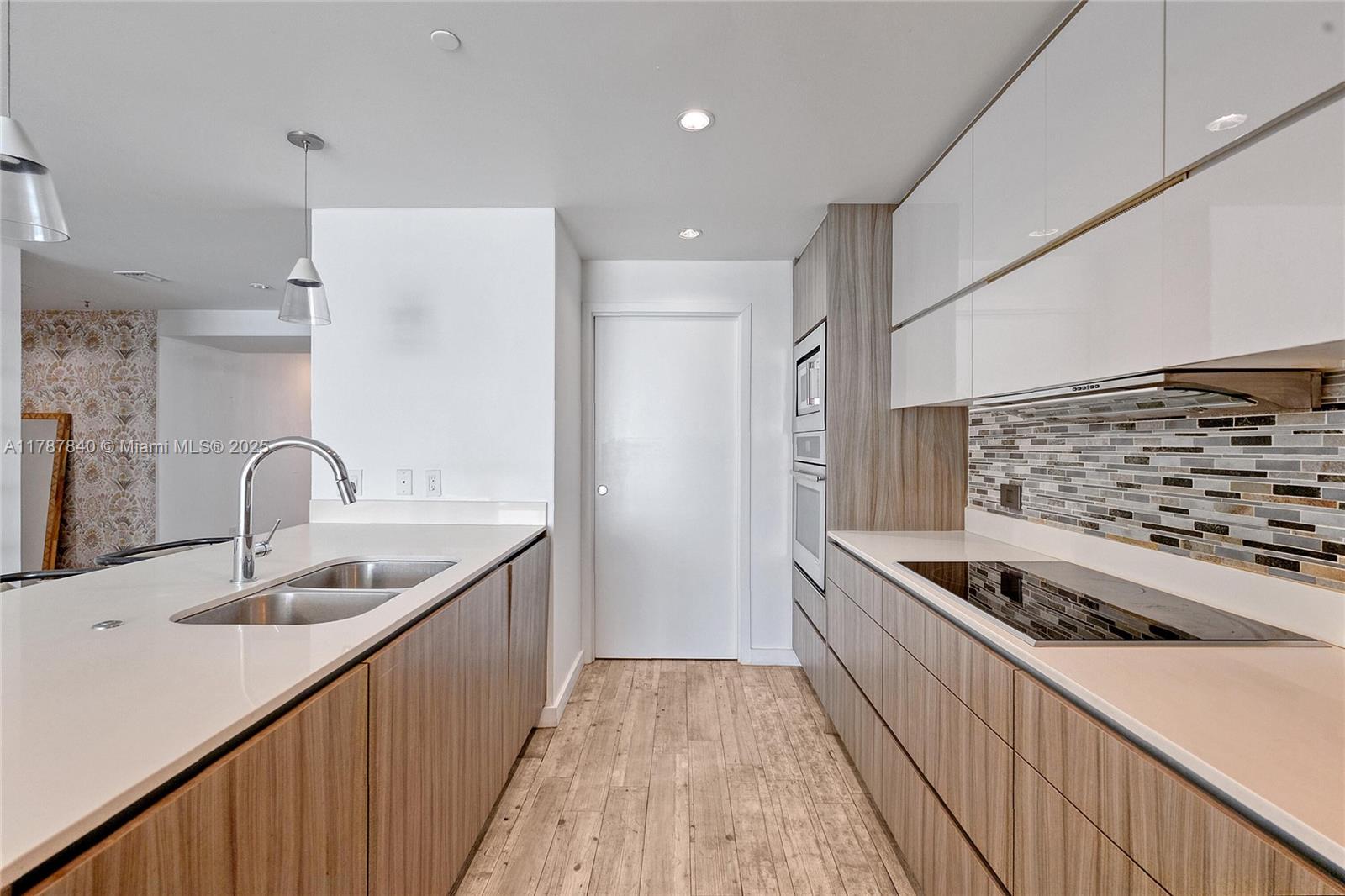 BAY HOUSE MIAMI CONDO - Residential