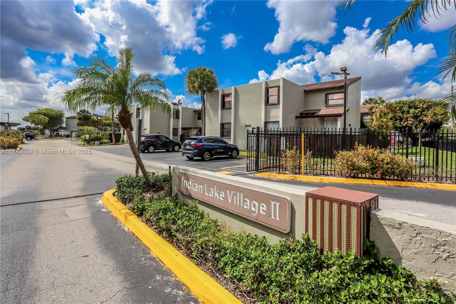 Property for Sale at 10000 Nw 9th St Cir 2, Miami, Broward County, Florida - Bedrooms: 2 
Bathrooms: 3  - $425,000