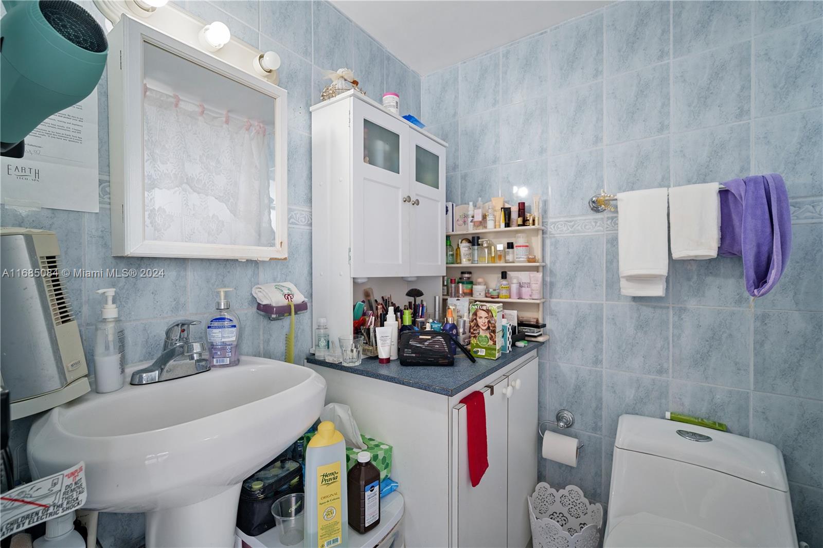 BAYSHORE YACHT & TENNIS C - Residential