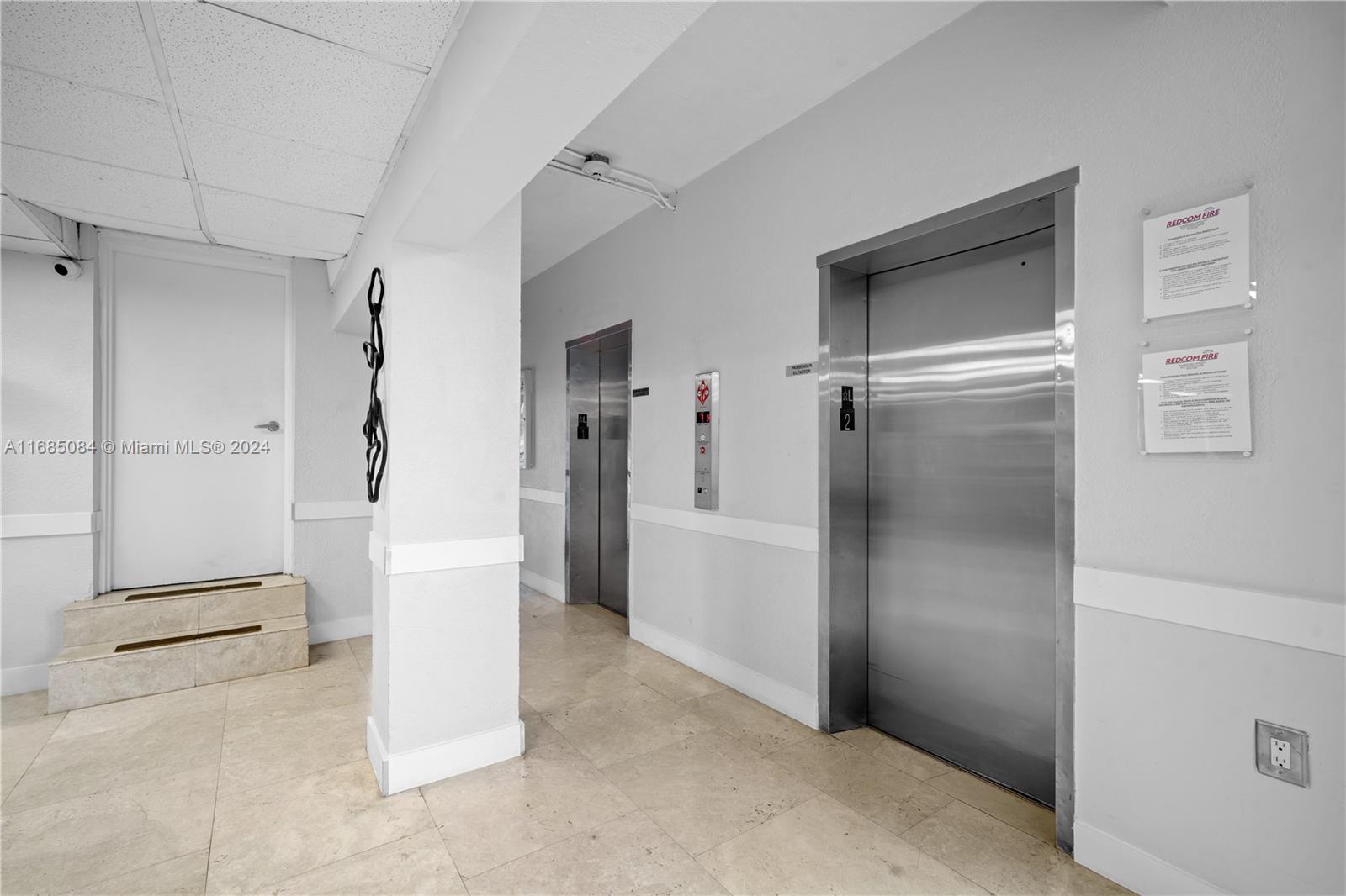 BAYSHORE YACHT & TENNIS C - Residential