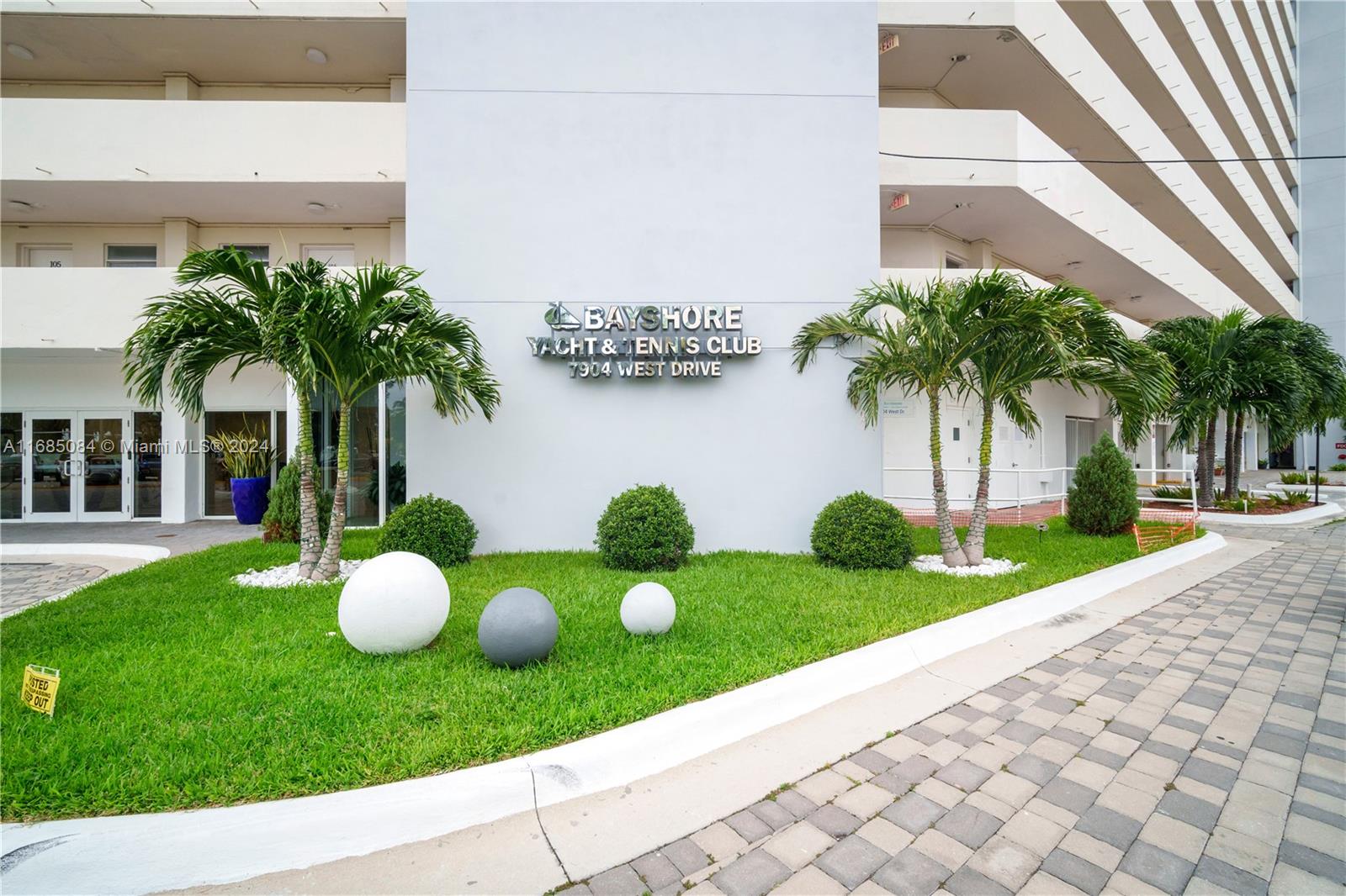View photos, virtual tours, details... 7904 West Dr 714