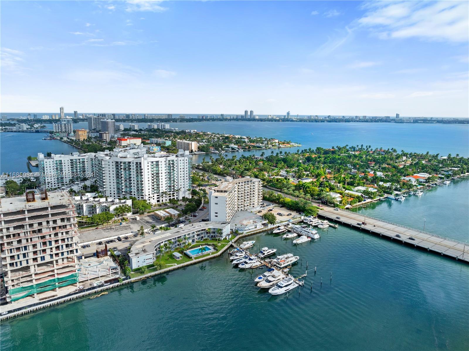 BAYSHORE YACHT & TENNIS C - Residential