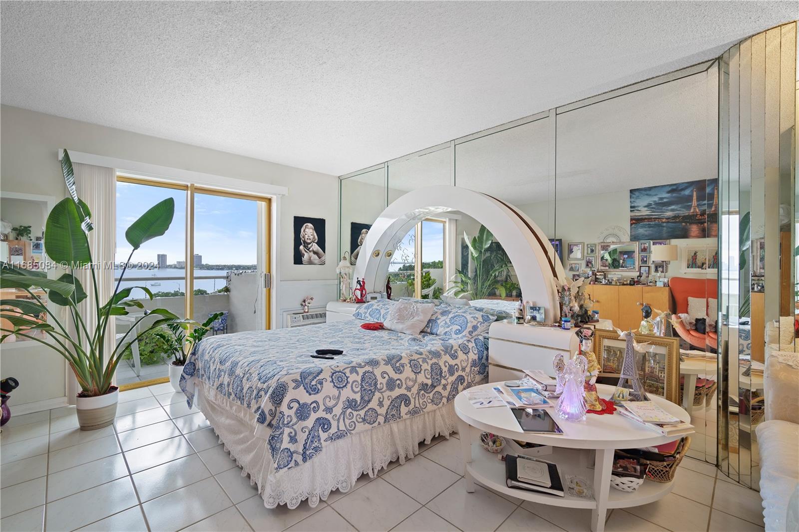 BAYSHORE YACHT & TENNIS C - Residential