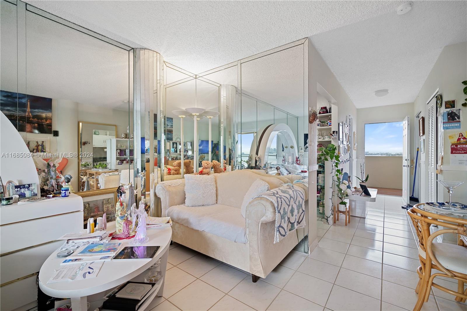 BAYSHORE YACHT & TENNIS C - Residential