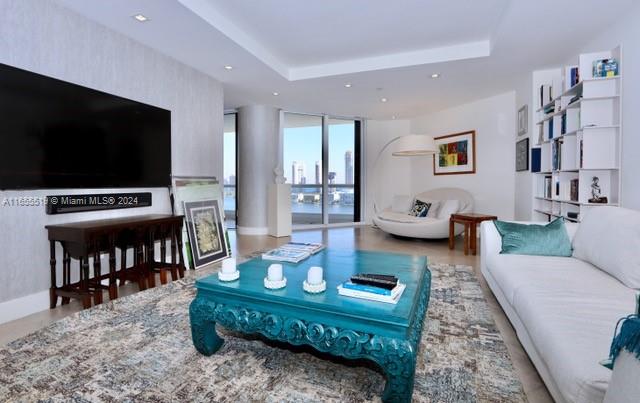 Williams Island - Residential