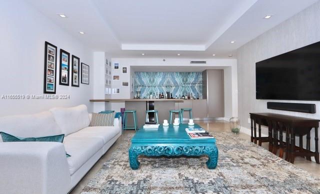 Williams Island - Residential