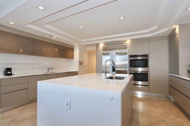 Williams Island - Residential