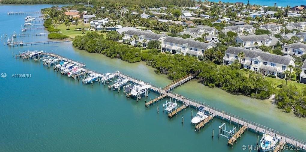 MARINER BAY - Residential