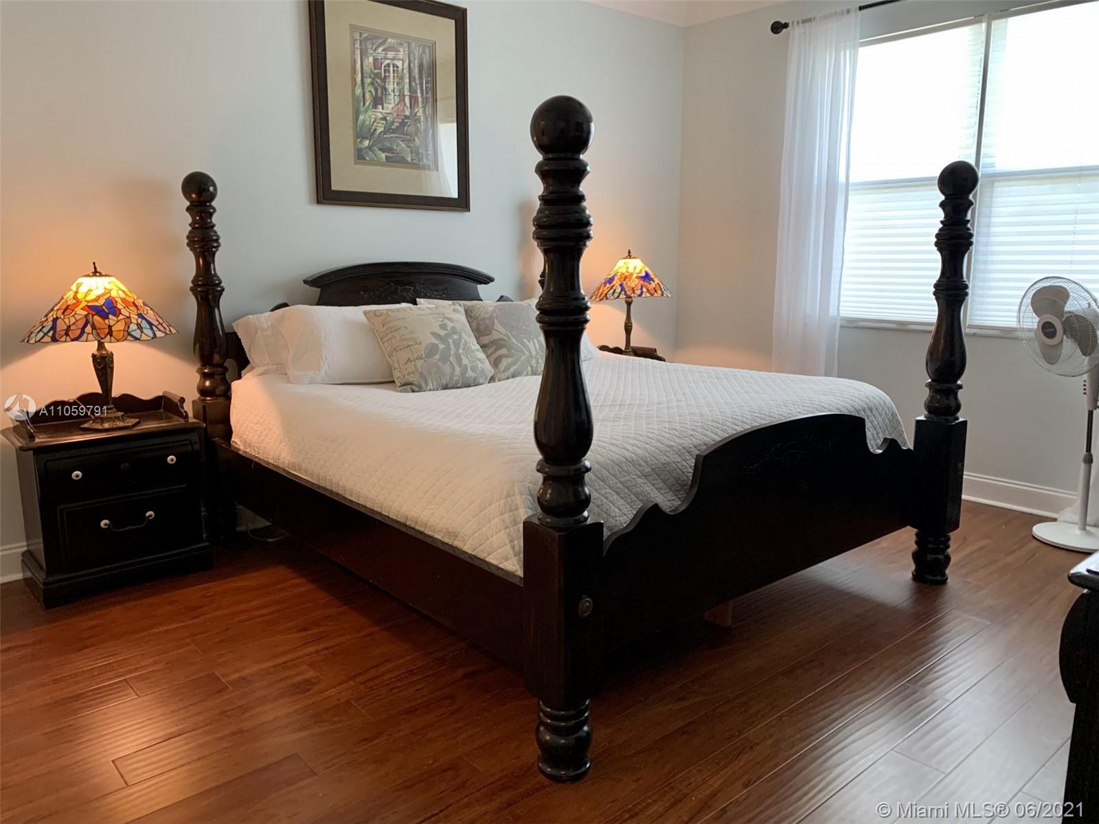 MARINER BAY - Residential