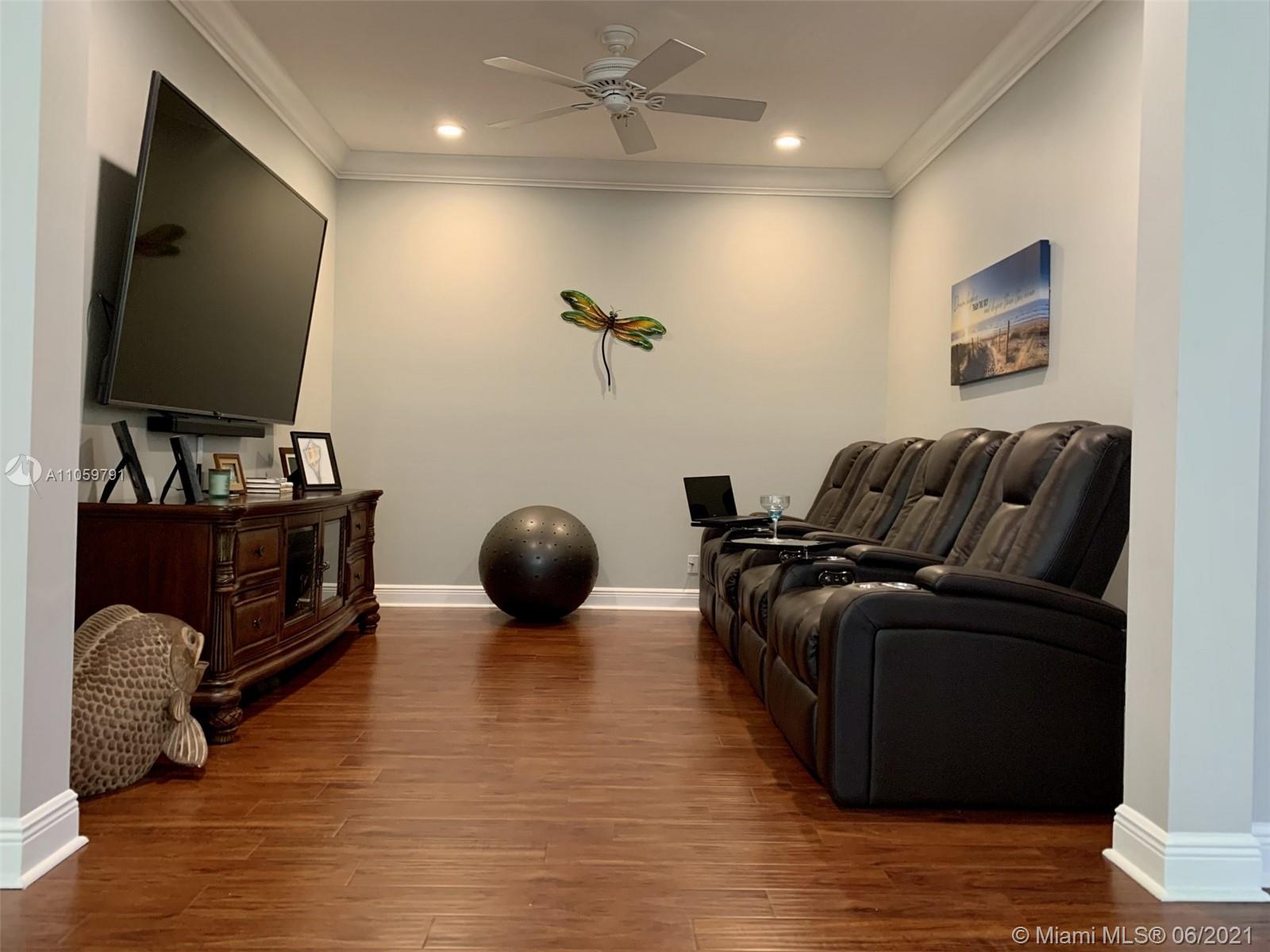 MARINER BAY - Residential