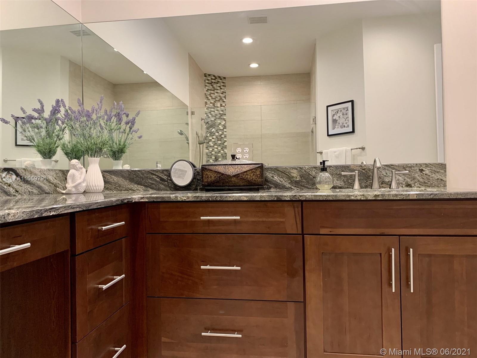 MARINER BAY - Residential