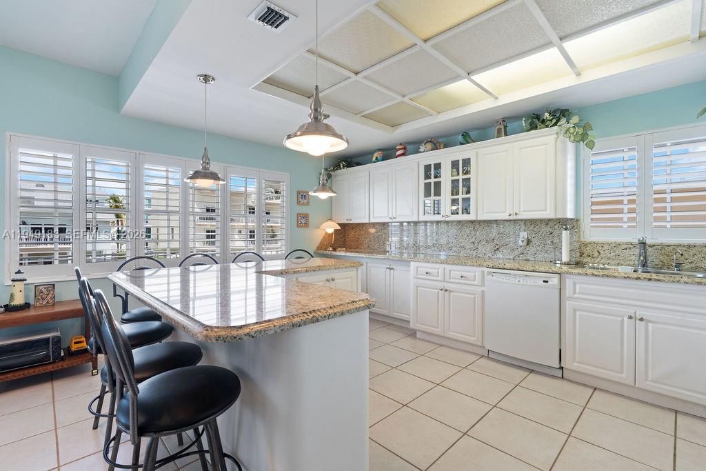 PORT ANTIGUA PLAT NO 5 & - Residential